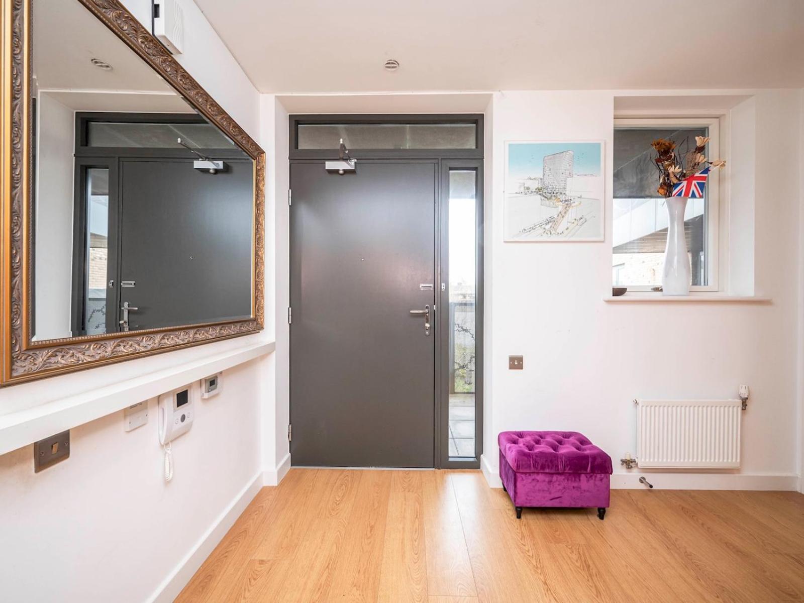 London Apartment Near Tower Bridge And Tube Pass The Keys 외부 사진