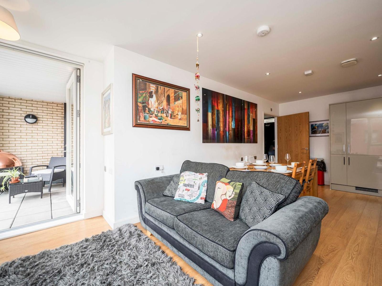 London Apartment Near Tower Bridge And Tube Pass The Keys 외부 사진
